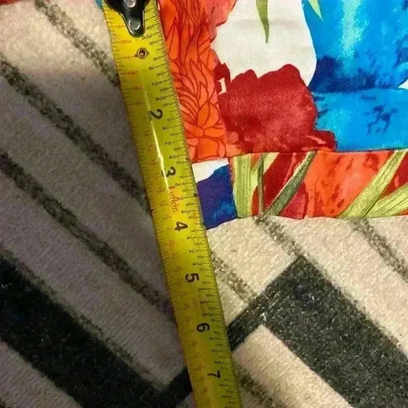 NWOT Attention brand women’s chino shorts size 6 floral flat front 4”‎ inseam - Picture 11 of 11